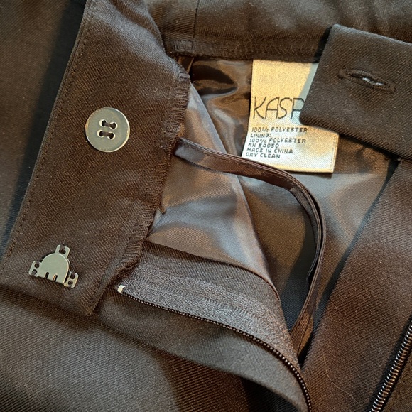 Kasper 2 Piece Classic Pant Suit - Picture 15 of 15